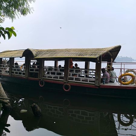 Ashtamudivillas Kollam Eksteriør billede