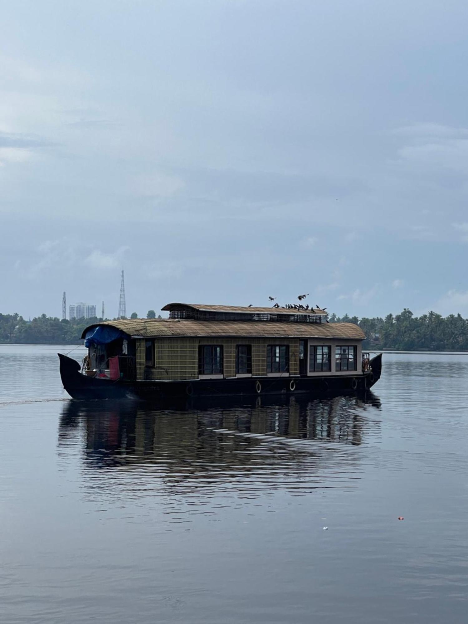 Ashtamudivillas Kollam Eksteriør billede